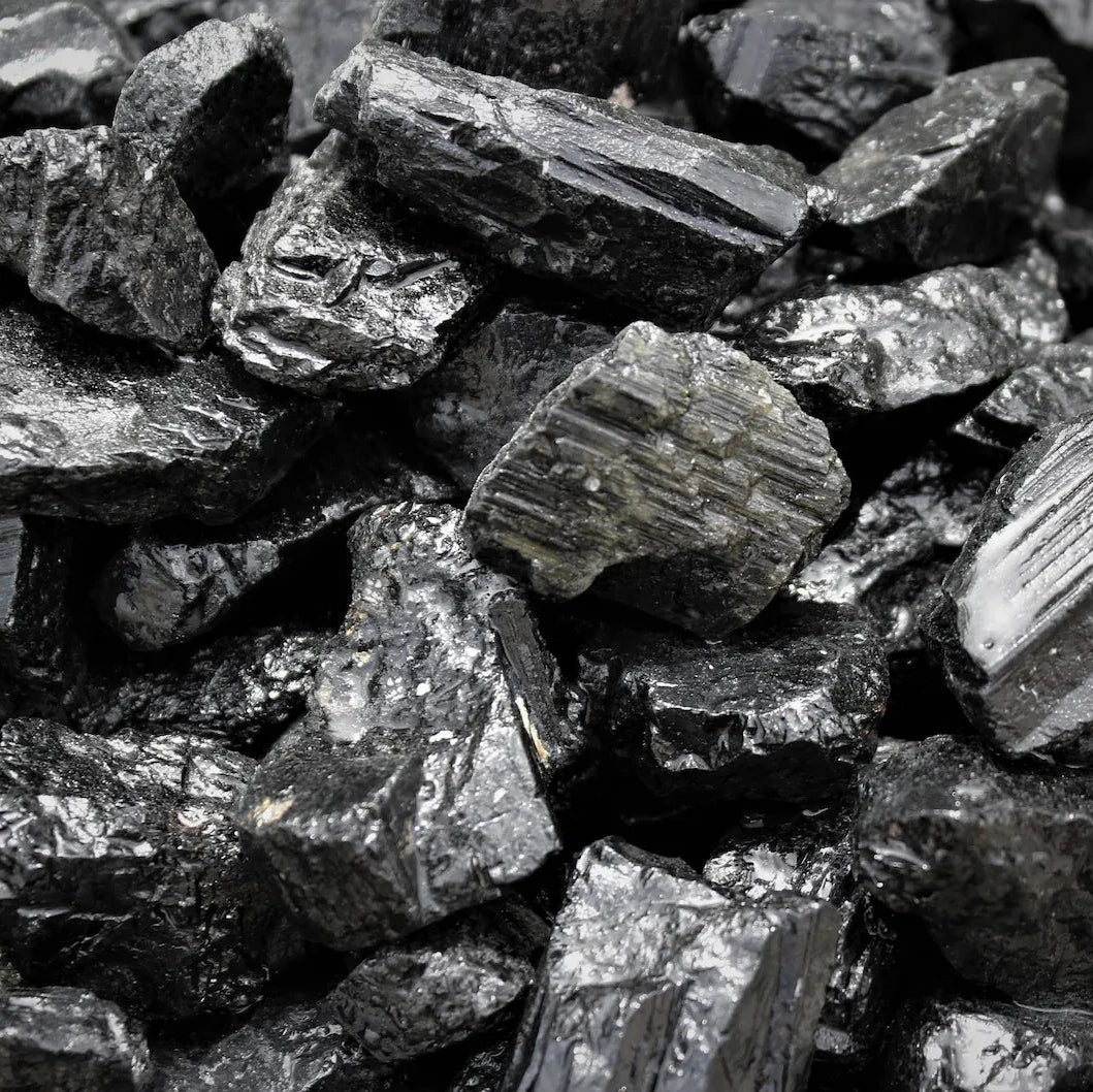 Black Tourmaline / Rough