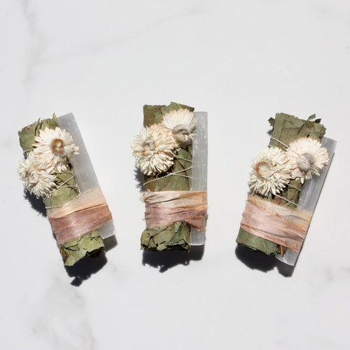 BLACK+JANE / Eucalyptus + White Selenite Smudge Stick - Desert